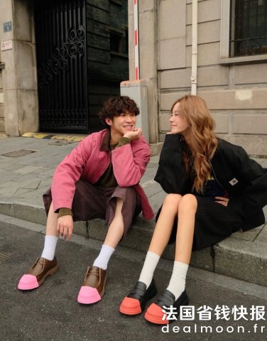 Camper也可以配成情侣款哦真的吸睛 相似款@RickyJUNCTION 灰色短靴