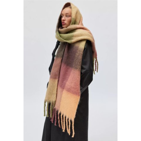 Urban Outfitters$25 off $100Plaid Woven Oversized Scarf