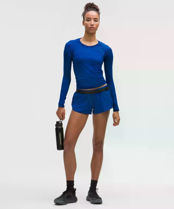 Lululemon Hotty Hot 低腰短裤 2.5英寸