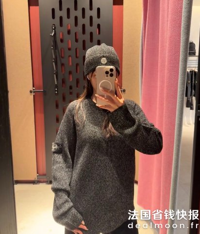 Stone Island谁穿谁帅！相似款@Yolilili_Vanise 羊毛圆领衫