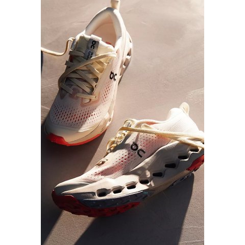 SaugatuckCloudsurfer Trail 2 运动鞋