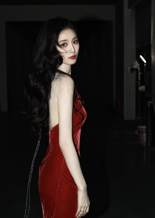 Velvet 丝绒露背长裙美人鱼款