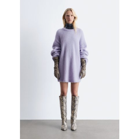 Kitten Heel 皮革长靴