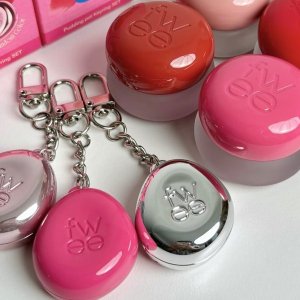 85折 钥匙扣+多用膏€15