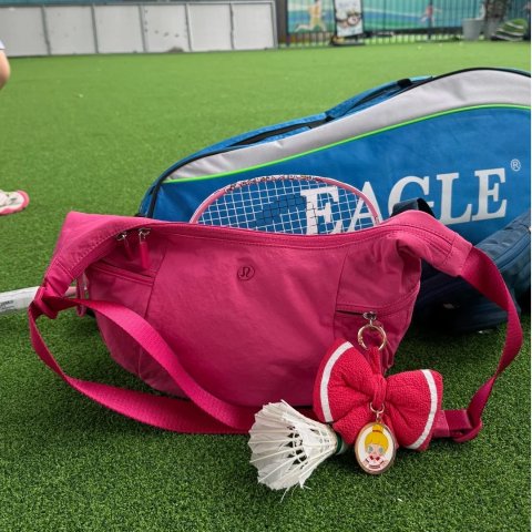 Slouchy 牛角包 6L 树莓粉