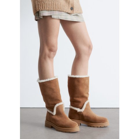 Wide-Shaft 长筒靴