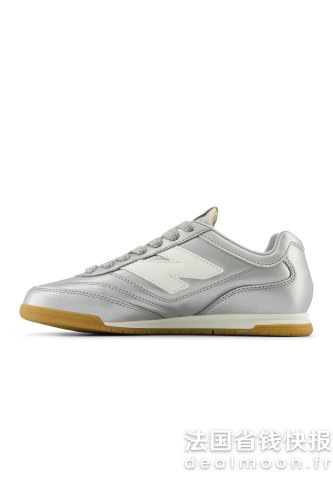 URC42 低帮白色运动鞋