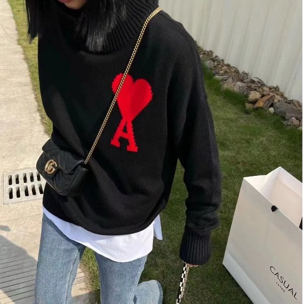 AMI Paris黑色高领针织衫