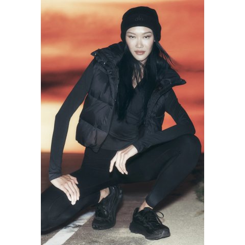 alo yogaGold Rush Puffer Vest