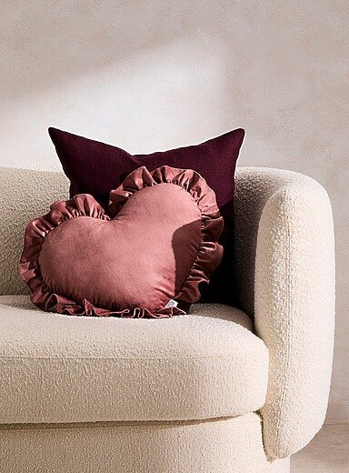 荷叶边心形抱枕 38x50cm