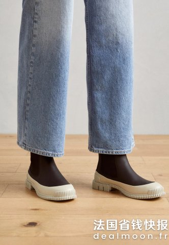 CamperPIX 黑色短靴