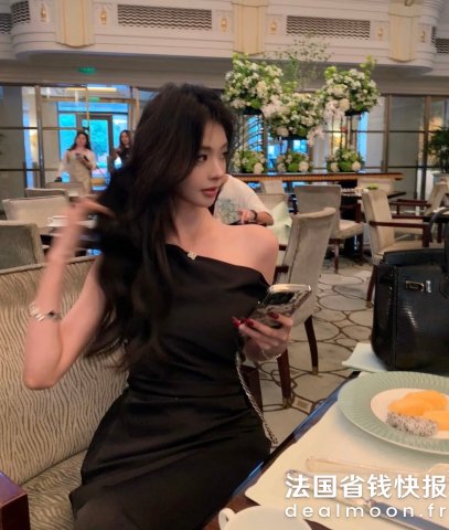 Stine GoyaKarter 单肩迷你缎面连衣裙