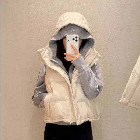 Lululemon奶白色好好看！！@stephanieFullkraft 600 短款羽绒马甲