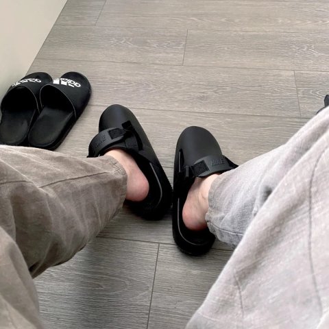 CALM 黑色穆勒鞋