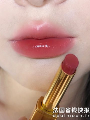Chanel粉棕蔷薇调 不挑皮！黑金细管口红#818