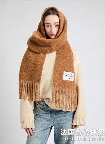 Acne Studios装饰和实用性并重 温暖过冬马海毛 羊毛围巾 焦糖色
