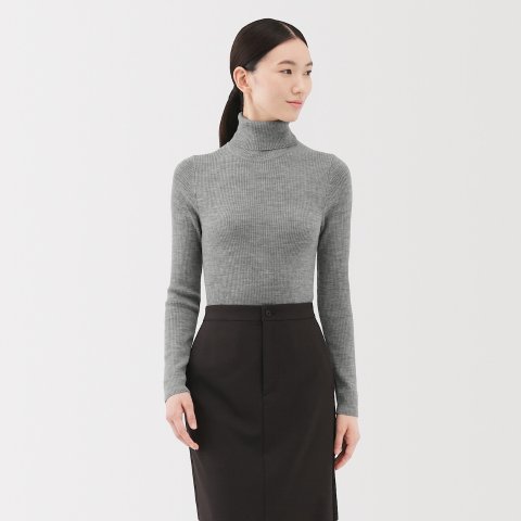 高领毛衣