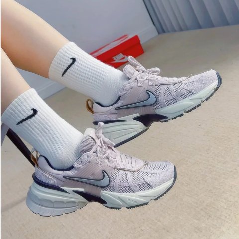 V2K RUN 低帮运动鞋 浅粉色