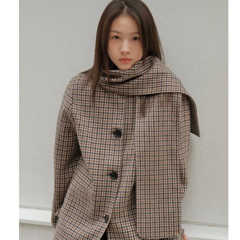 格纹围巾夹克