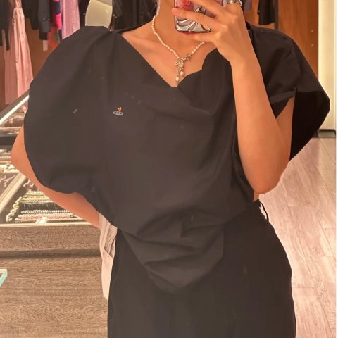 Vivienne WestwoodAsymmetric 泡袖上衣@A李一杯