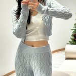 Skims 官网大促上新！封面奶味蓝麻花针织长裤€88