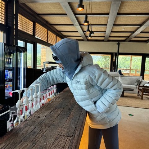 Cerium 女款排骨羽绒服