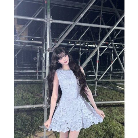 蕾丝连衣裙 张元英同款