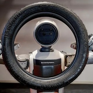 波士顿动力Atlas进工厂，AI机器人开...