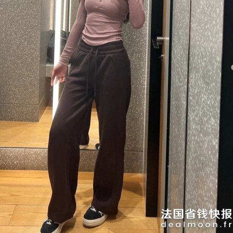 Lululemon你们想要的垂坠感 这就是Scuba 宽腿裤 中腰款梅子色