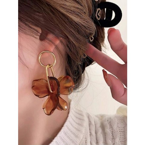 Retro 琥珀花瓣长款耳环 1对