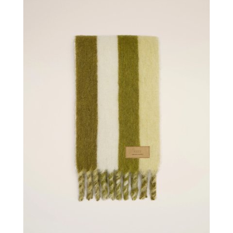 条纹绿色羊驼毛围巾