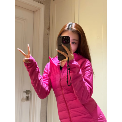 Down for It All 女款羽绒夹克