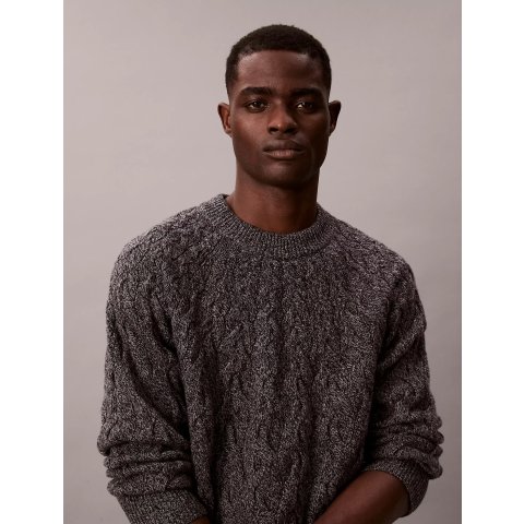 羔羊毛麻花纹针织衫