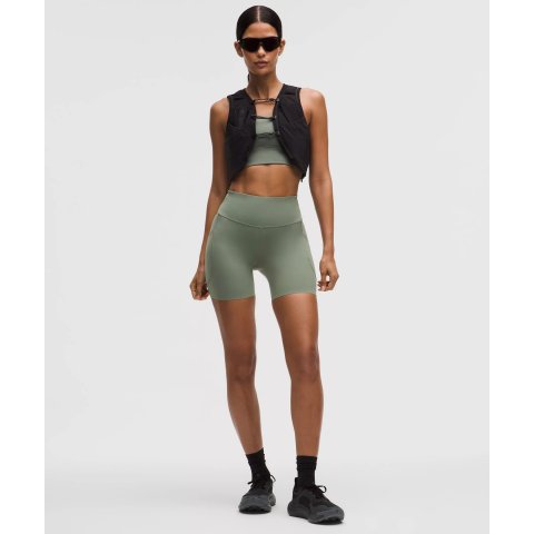 Fast and Free 高腰短裤 6英寸