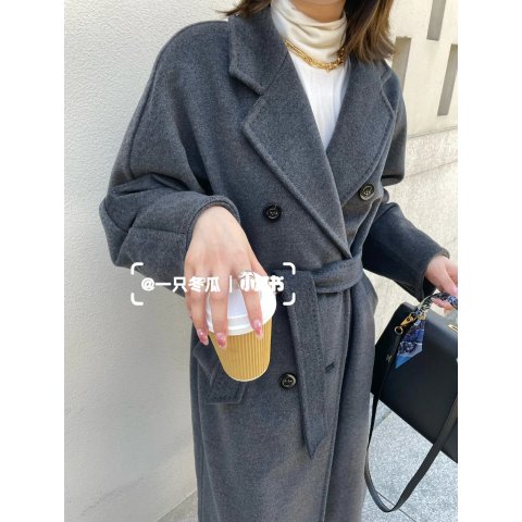 Madame 101801深灰色大衣