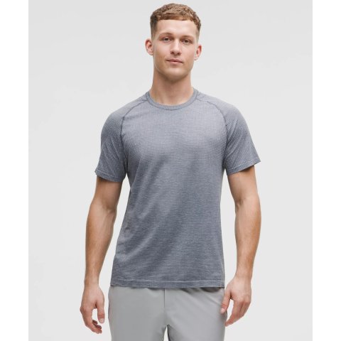 Lululemon Metal Vent 短袖T恤