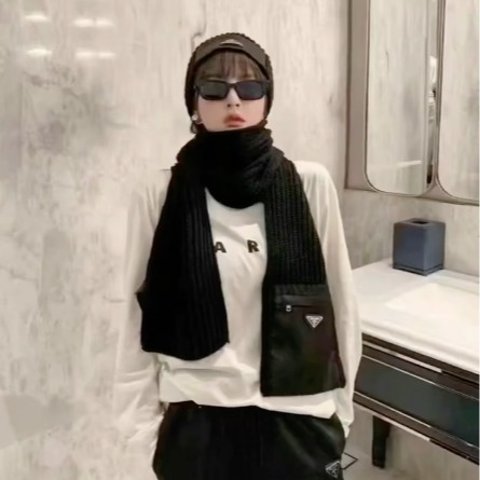 羊毛围巾 黑色带口袋