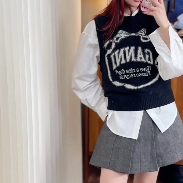 Front-Graphic 针织上衣