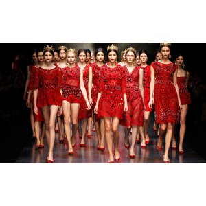 全女神也爱穿D&G！Dolce & Gabbana官网精选美衣、鞋包等冬季特卖