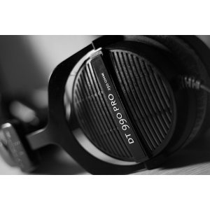 Beyerdynamic DT990 PRO 250 OHM 开放式头戴耳机(黑色限量版)