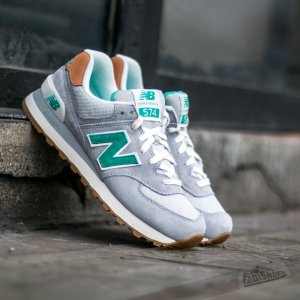 with New Balance Shoes Pruchase @ Hautelook
