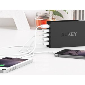 超低价！Aukey 5插口 54W 快速充电集线器 带1米快速充电MIcro USB线
