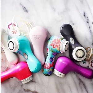 + Free beauty bag with brush head with orders over $175 @ Clarisonic