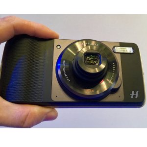 Moto Z 64GB Smartphone Kit with Hasselblad True Zoom Camera (Unlocked, Black)