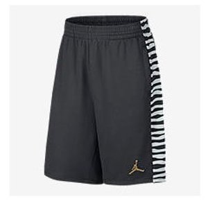 Nike男士短裤打折热卖