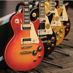 Guitar Center超过2万款音乐器材特卖，有吉他及放大器等其他附件