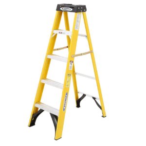 Werner 5 ft. Fiberglass Step Ladder with 225 lb. Load Capacity Type II Duty Rating