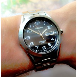 Seiko Men's Titanium Watch black/blue