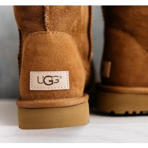 The Closet End of The Year Event @ UGG