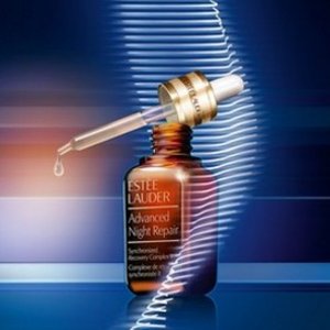 购买Estee Lauder 'Advanced Night Repair' 小棕瓶精华送正装礼品！